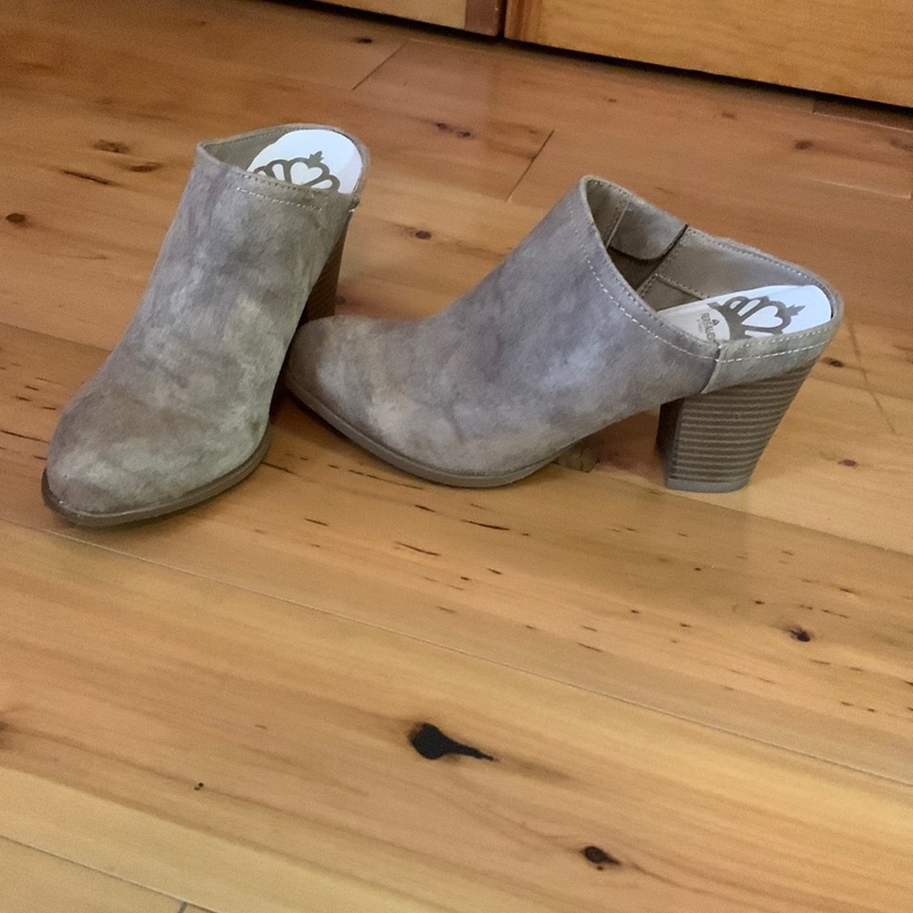 Slip on boots